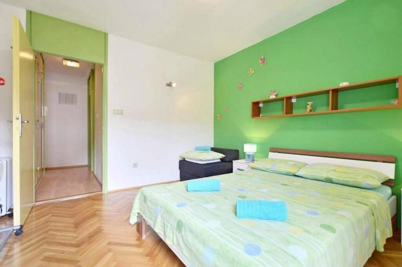 Apartment Vicko โอมิช ภายนอก รูปภาพ