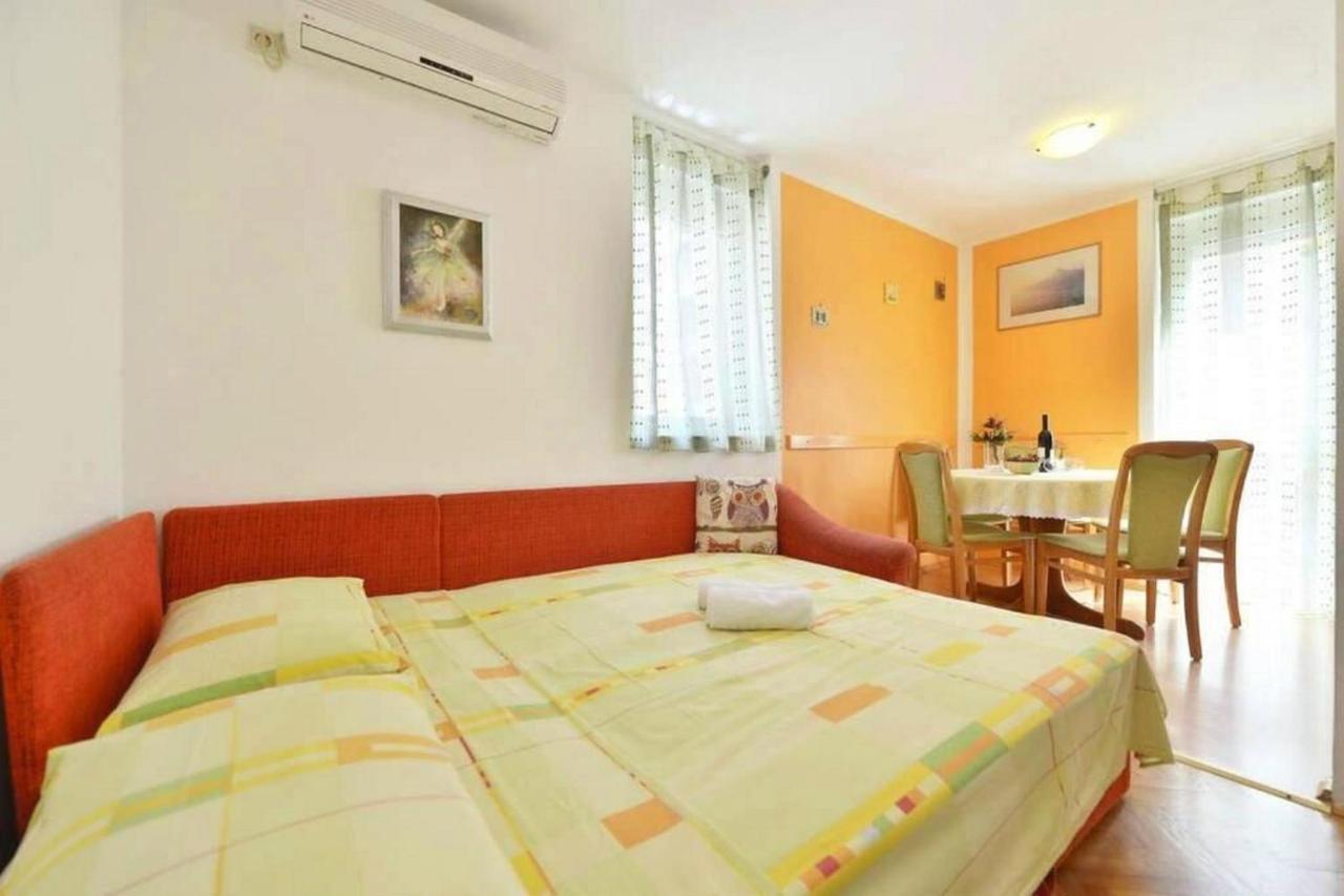 Apartment Vicko โอมิช ภายนอก รูปภาพ